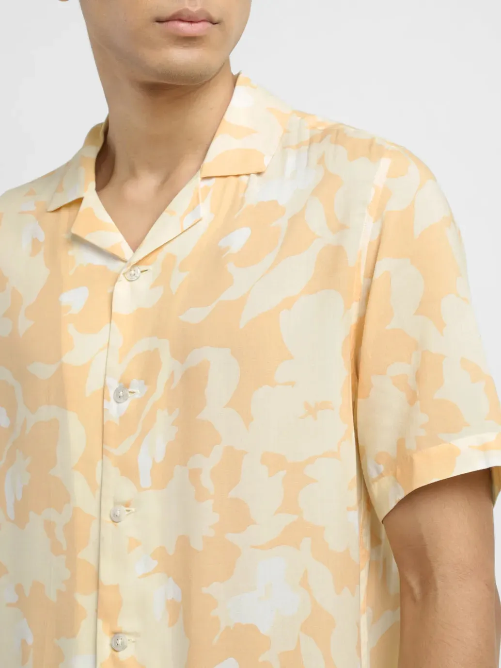 Men's Floral Print Relaxed Fit Shirt