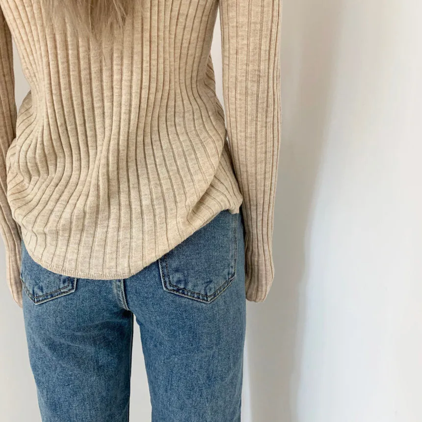 Soft Cotton V-Neck Ribbed Knit Top