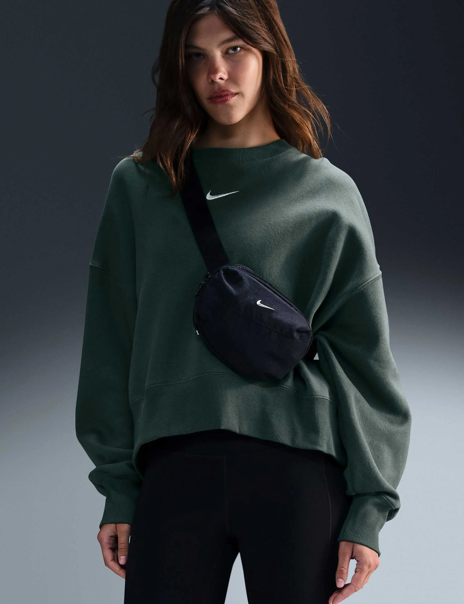 Sportswear Phoenix Fleece Sweatshirt - Vintage Green/Sail